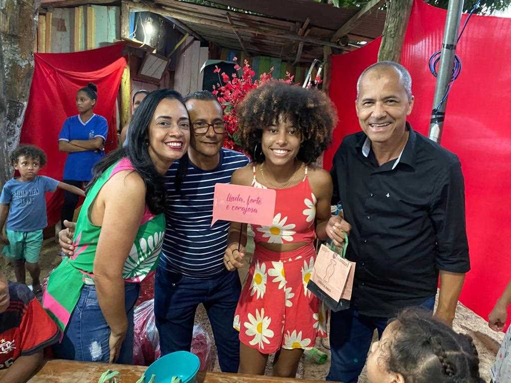 Camacã: Prefeitura homenageia as Mães da Portelinha I através do Projeto Brechó Solidário.
